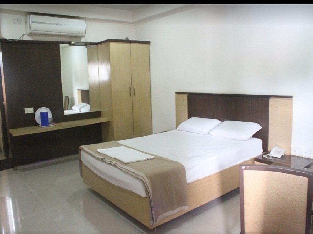 A.R Grand Hotel Visakhapatnam Exterior photo